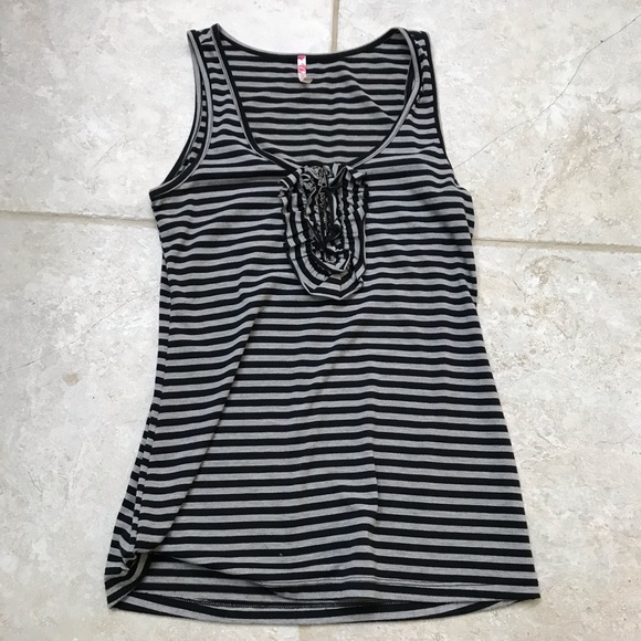 Black and Gray Tank Top with Ruffle Zipper - Picture 4 of 10